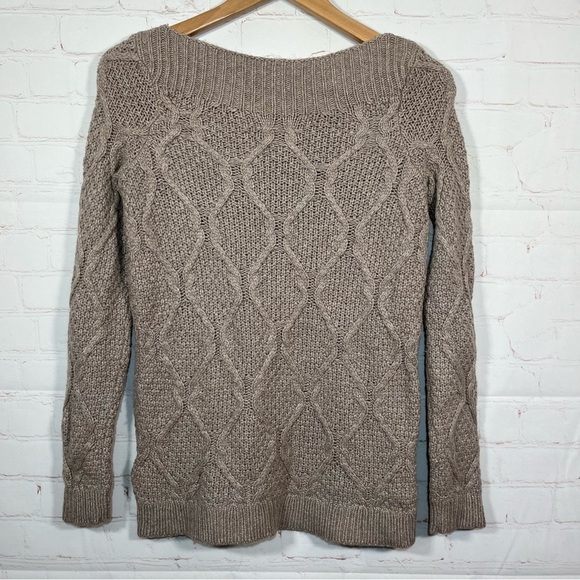 LOFT Off Shoulder Cable Knit Sweater Women's Size XS Beige Ribbed Wool Blend - Picture 1 of 10